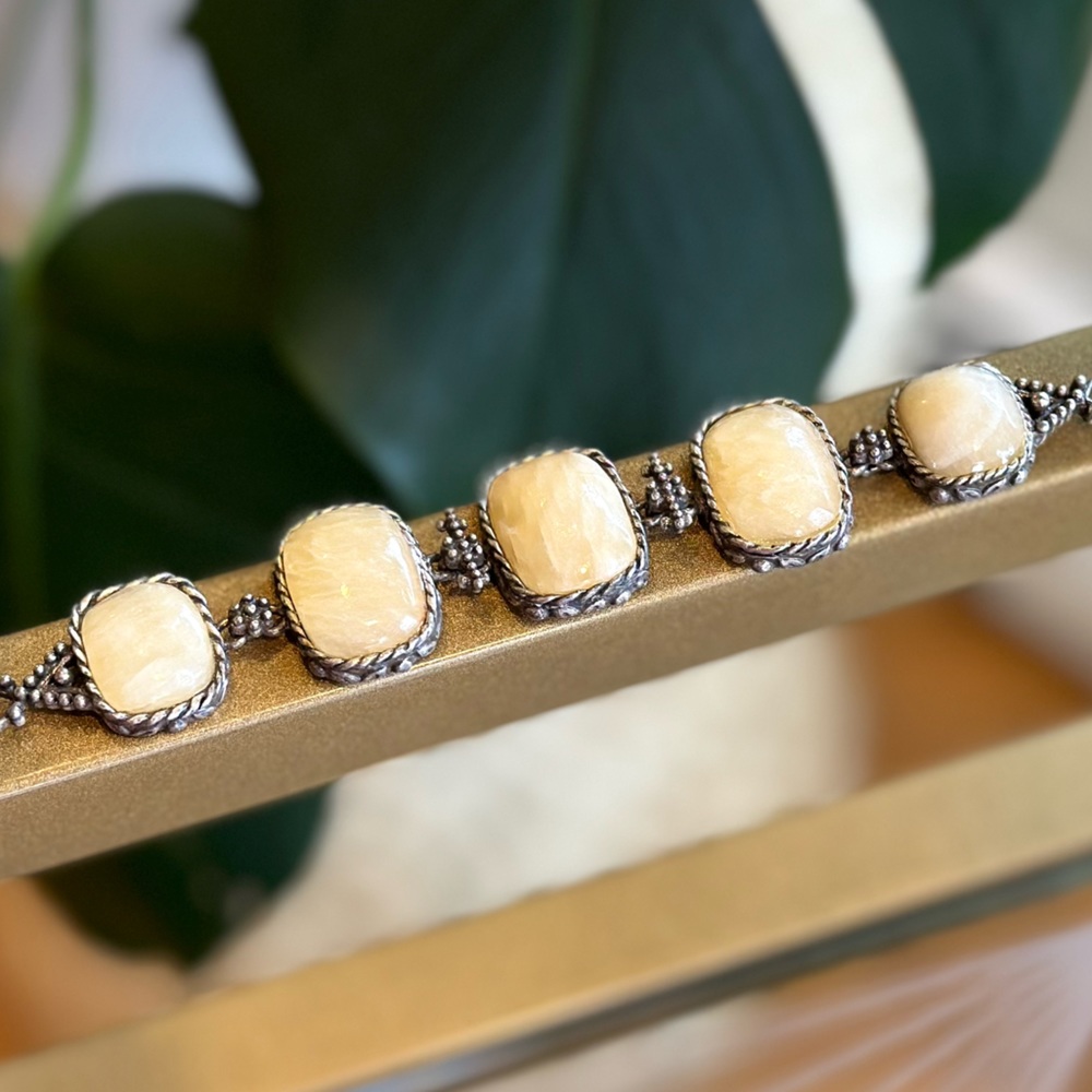 Lucky Brand Stone Design Bracelet